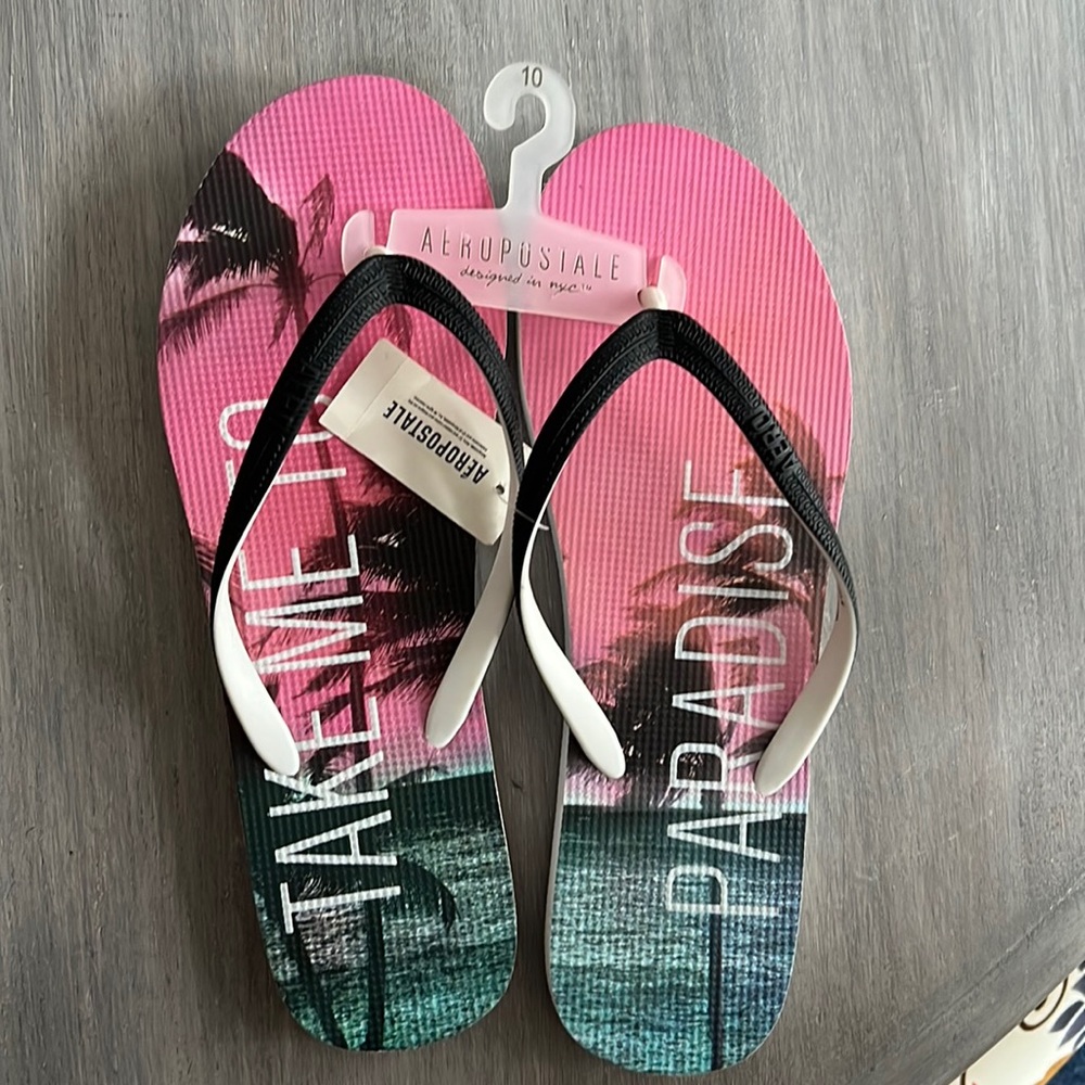 Aeropostale women’s size 10 flip flops